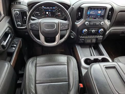 Used 2022 GMC Sierra 3500 Denali w/ Denali Ultimate Package AWD/4WD image 11