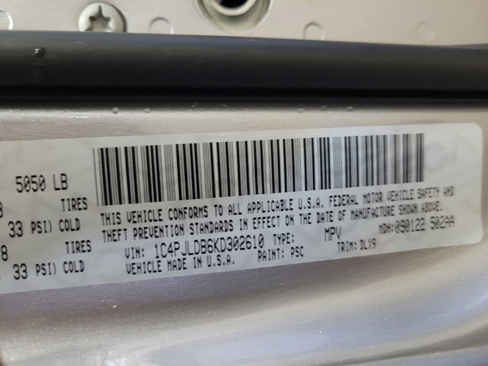 Used 2019 Jeep Cherokee Limited FWD image 33