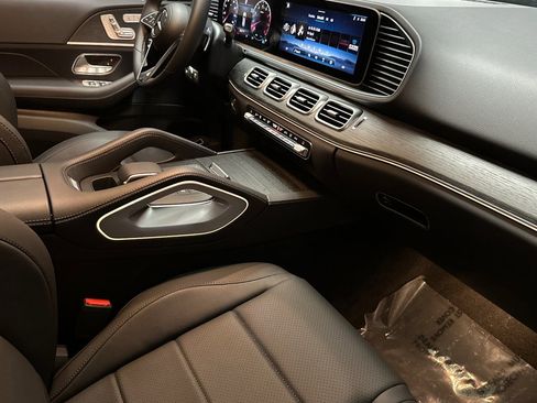 New 2025 Mercedes-Benz GLE 450 4MATIC image 52