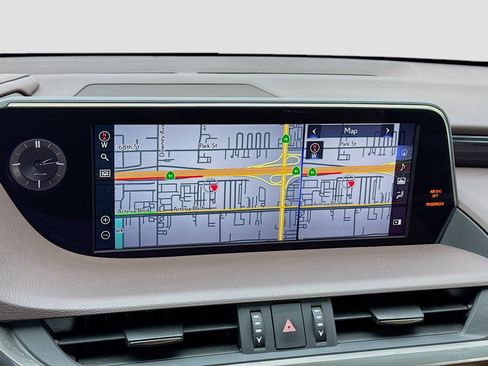 Used 2021 Lexus ES 300h w/ Accessory Package FWD image 9