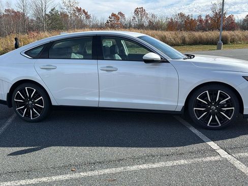 New 2025 Honda Accord Touring image 3