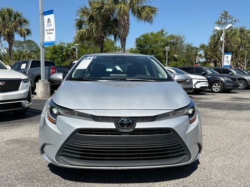 Used 2024 Toyota Corolla LE FWD image 3