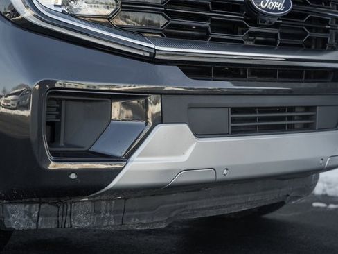 Used 2025 Ford Expedition Max Platinum w/ Driver's Package image 17