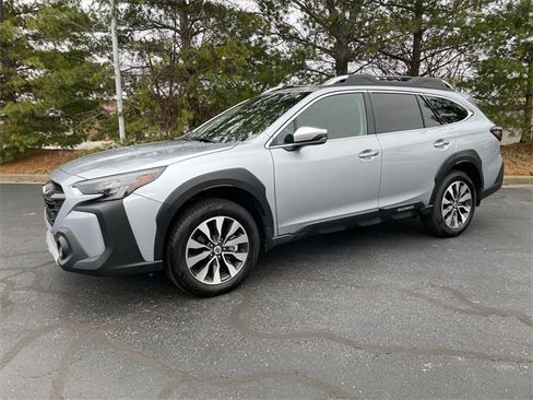 Used 2025 Subaru Outback Touring w/ Popular Package #2 image 2