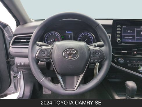 Used 2024 Toyota Camry SE FWD image 12