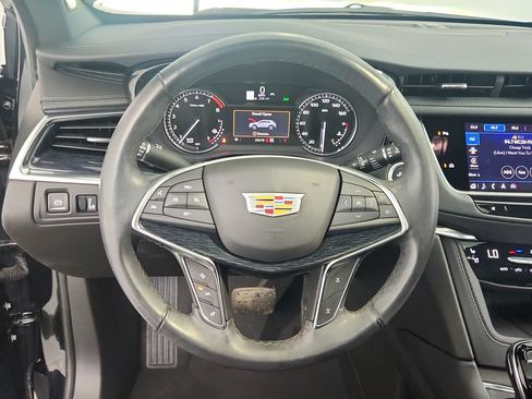 Certified 2024 Cadillac XT5 Premium Luxury w/ LPO, Floor Liner Package AWD/4WD image 19