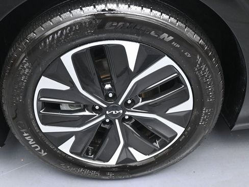 Used 2024 Kia EV6 GT-Line image 45