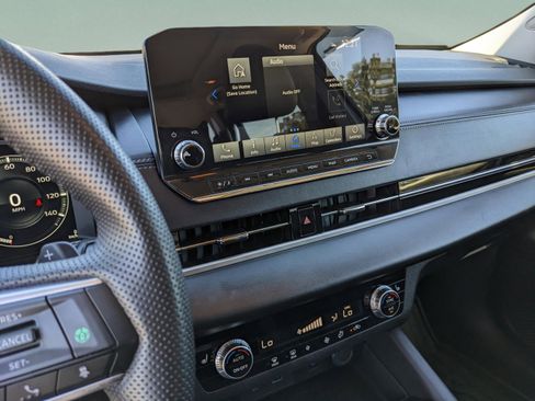 Used 2024 Mitsubishi Outlander SE image 27