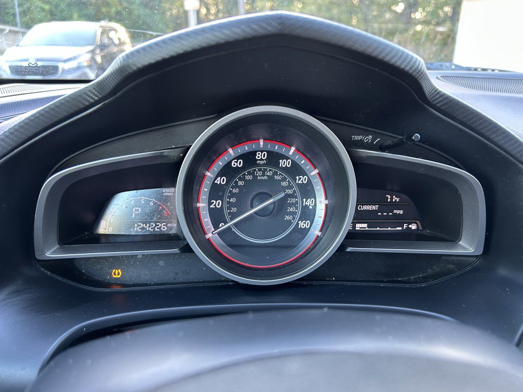 Used 2015 MAZDA MAZDA3 i Touring w/ Technology Package FWD image 5