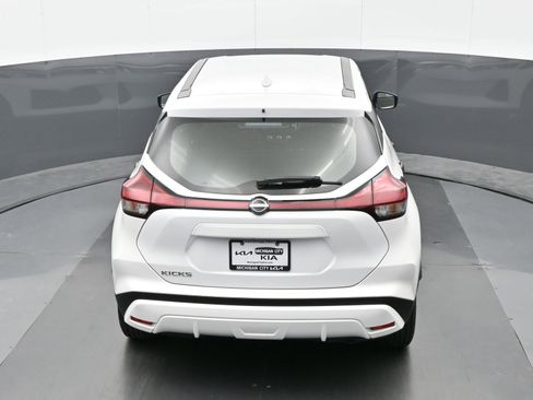 Used 2022 Nissan Kicks S FWD image 30