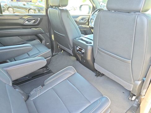 Used 2024 GMC Yukon SLT RWD image 11