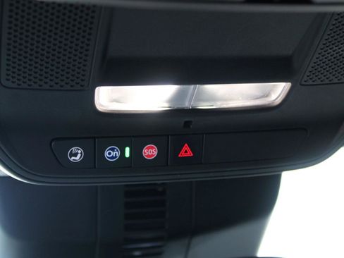 Used 2025 Buick Enclave Preferred FWD image 33