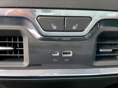 Certified 2025 GMC Sierra 2500 SLT w/ Texas SLT Premium Package image 31