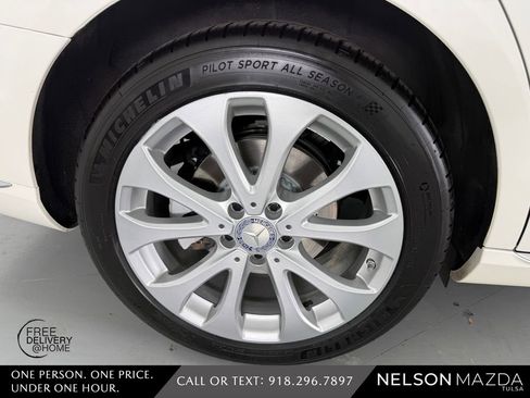 Used 2017 Mercedes-Benz E 300 4MATIC image 13