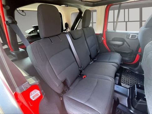 Used 2018 Jeep Wrangler Unlimited Sport S AWD/4WD image 23