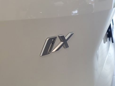 New 2026 BMW iX xDrive45 image 5