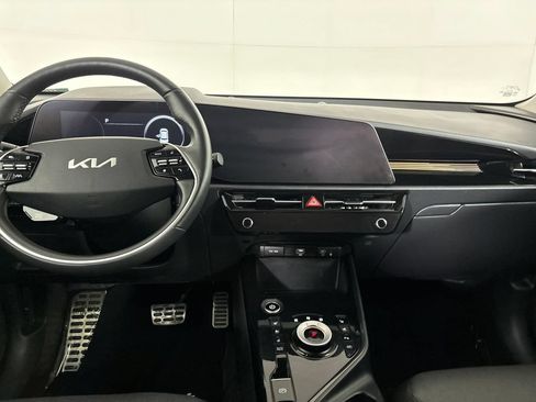 Used 2024 Kia Niro Wave w/ Wave Preserve Package FWD image 21