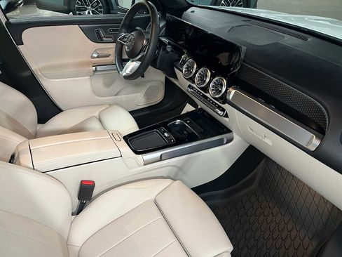 Certified 2025 Mercedes-Benz GLB 250 4MATIC image 11