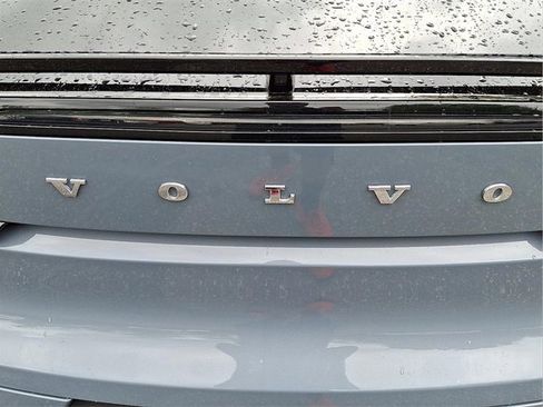 Certified 2023 Volvo C40 P8 Recharge Ultimate w/ Protection Package Premier image 29