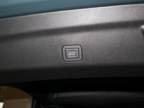 New 2026 GMC Yukon XL AT4 Ultimate AWD/4WD image 5