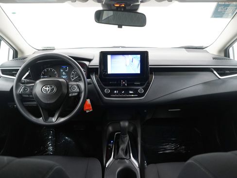 Used 2025 Toyota Corolla LE FWD image 15