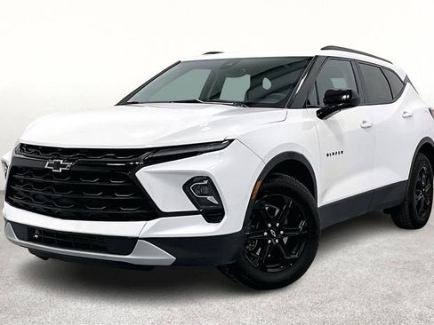 Used 2024 Chevrolet Blazer LT w/ Convenience Package FWD image 14
