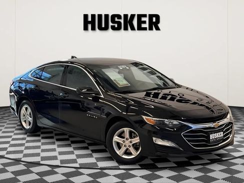 Certified 2024 Chevrolet Malibu LT FWD image 1