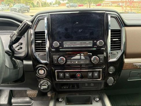 Used 2022 Nissan Titan Platinum Reserve w/ Moonroof Package AWD/4WD image 16