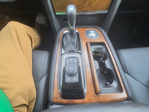 Used 2023 Nissan Armada SL w/ Captain's Chairs Package RWD image 26