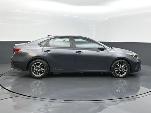 Used 2023 Kia Forte LXS image 18