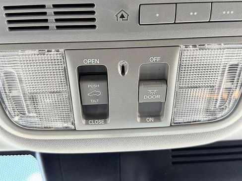 Used 2021 Honda CR-V EX-L image 44