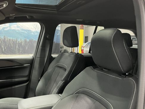 Certified 2025 Jeep Grand Cherokee Laredo X w/ Luxury Tech Group I image 23