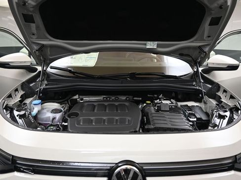 New 2026 Volkswagen Tiguan SEL R-Line image 9