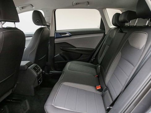 Used 2024 Volkswagen Taos SE AWD/4WD image 20