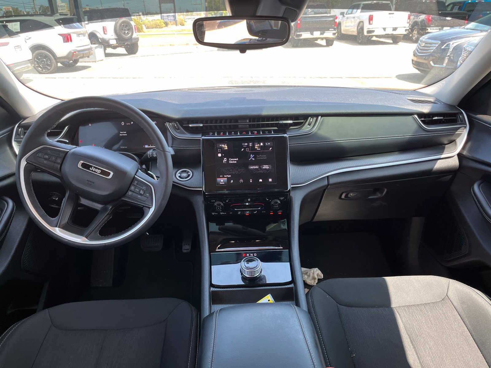 Used 2024 Jeep Grand Cherokee L Laredo w/ Luxury Tech Group I AWD/4WD image 9