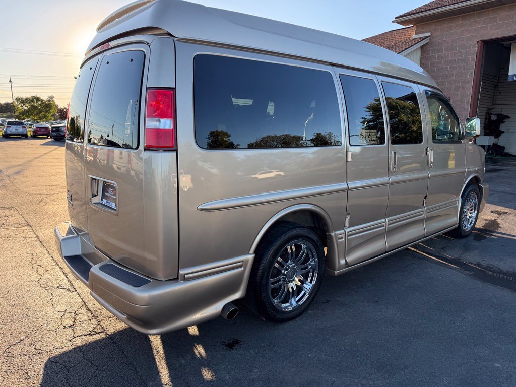 Used 2013 Chevrolet Express 1500 RWD image 3