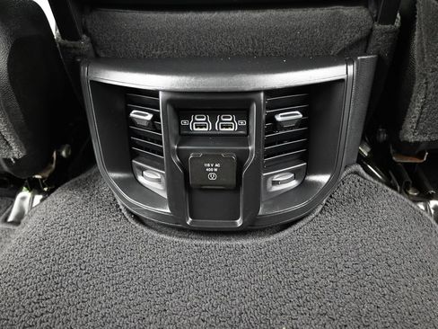 Used 2024 RAM 2500 Laramie AWD/4WD image 9