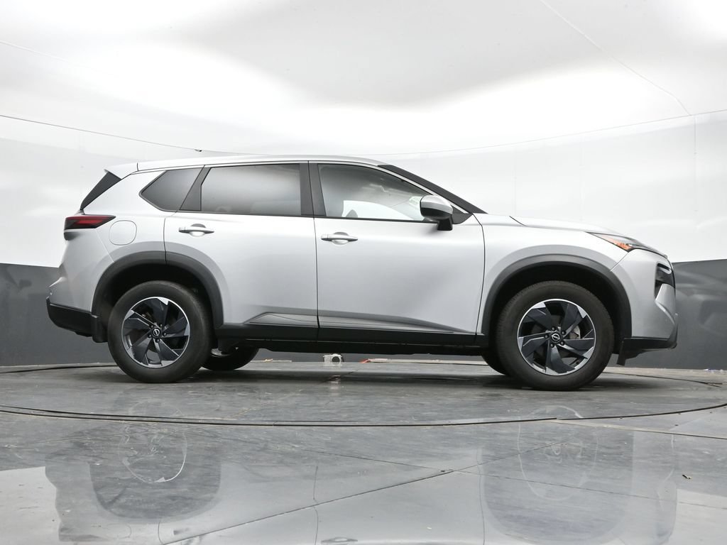 Used 2025 Nissan Rogue SV AWD/4WD image 42