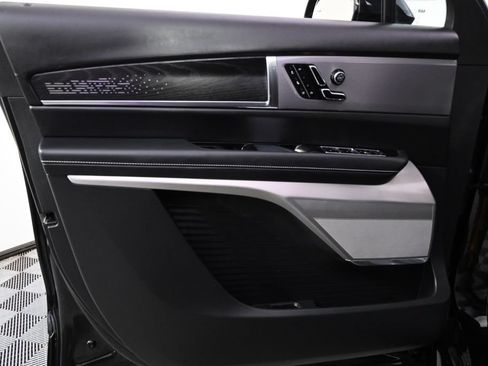 Certified 2026 Cadillac Vistiq Premium Luxury w/ LPO, Floor Liner Package AWD/4WD image 23