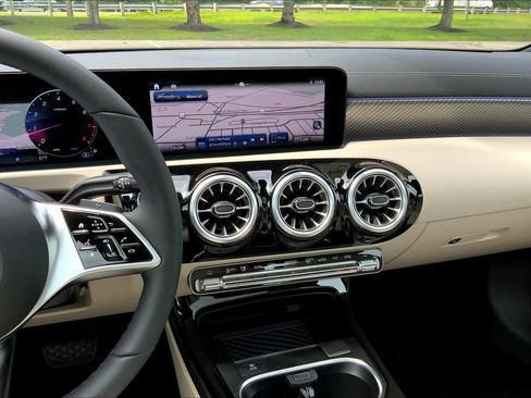 Certified 2025 Mercedes-Benz CLA 250 CLA 250 image 6