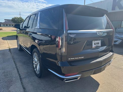 Used 2021 Cadillac Escalade Premium Luxury w/ Driver Assist Tech Package image 3