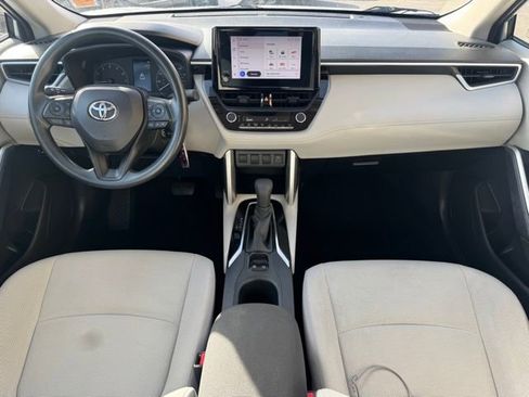 Used 2023 Toyota Corolla Cross L image 16