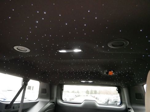 Used 2023 Chevrolet Suburban Premier image 14