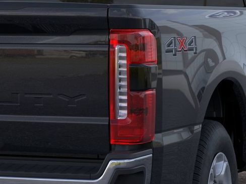 Used 2026 Ford F250 XLT w/ XLT Premium Package AWD/4WD image 21