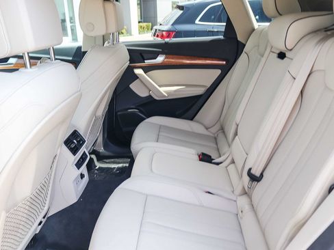 Certified 2023 Audi Q5 2.0T Premium Plus w/ Premium Plus Package AWD/4WD image 19