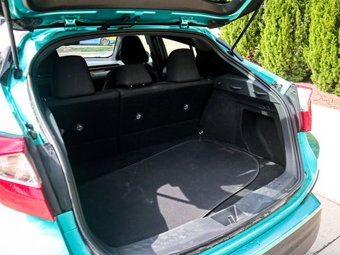 Used 2018 Toyota C-HR XLE FWD image 30