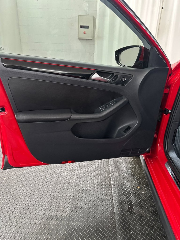 Used 2016 Volkswagen Jetta GLI SEL FWD image 8