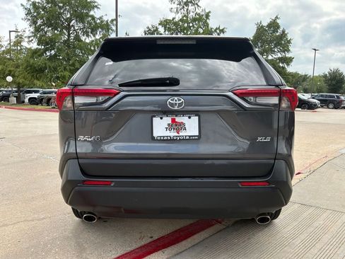 Used 2025 Toyota RAV4 XLE FWD image 7