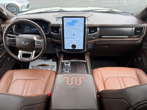 Used 2022 Ford Expedition King Ranch AWD/4WD image 7