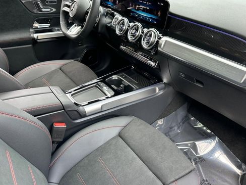 Used 2026 Mercedes-Benz GLB 35 AMG 4MATIC image 26